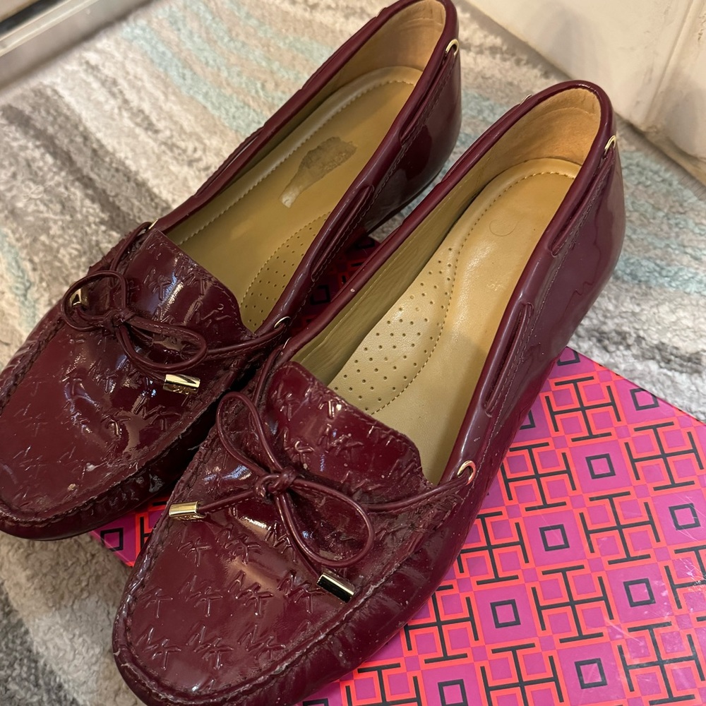 Micheal Kors very comfortable mehroon loafers